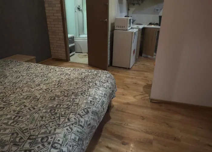 центр львова на 2 Lviv